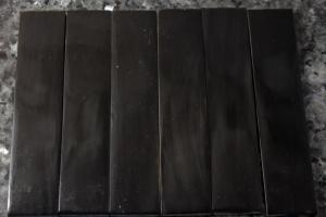 Пластина з Рогу Буйвола (чорна, не шліфована)