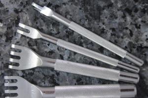 Набір пласких вилкових пробійників 3 мм.