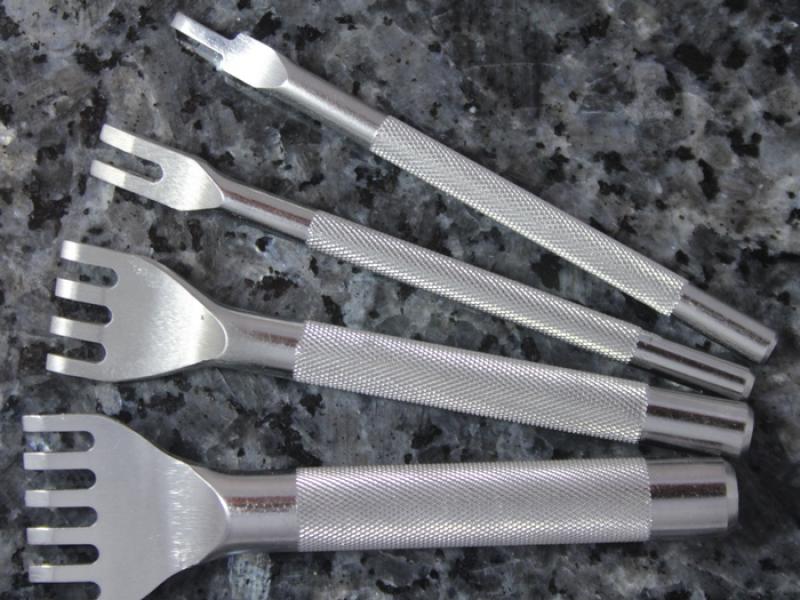 Набір пласких вилкових пробійників 3 мм.