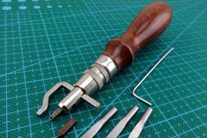 Багатофункціональний Інструмент 5 в 1-му.