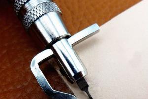 Багатофункціональний Інструмент 5 в 1-му.