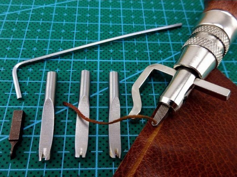 Багатофункціональний Інструмент 5 в 1-му.