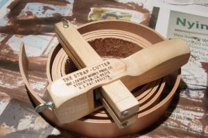 Різак для нарізання смуг зі шкіри "Strap Cutter" IVAN