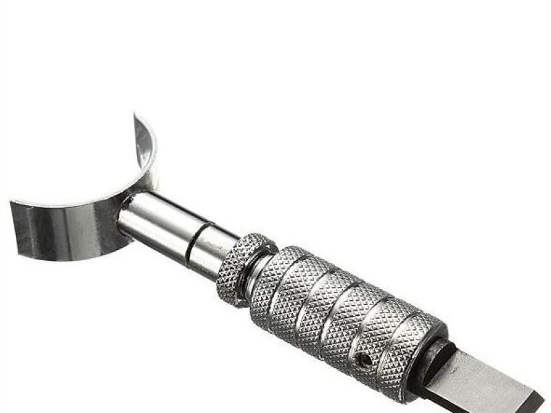 Поворотний ніж для різблення по шкірі (2)