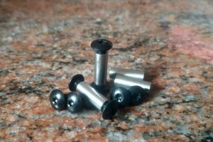 Стяжка Pivot чорна "Грибок" - 5 мм