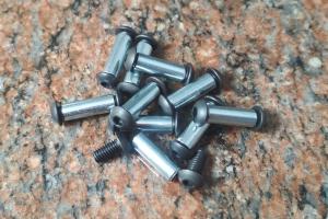 Стяжки Pivot "чорні" Грибок 5 мм - (Україна). - 10 шт.